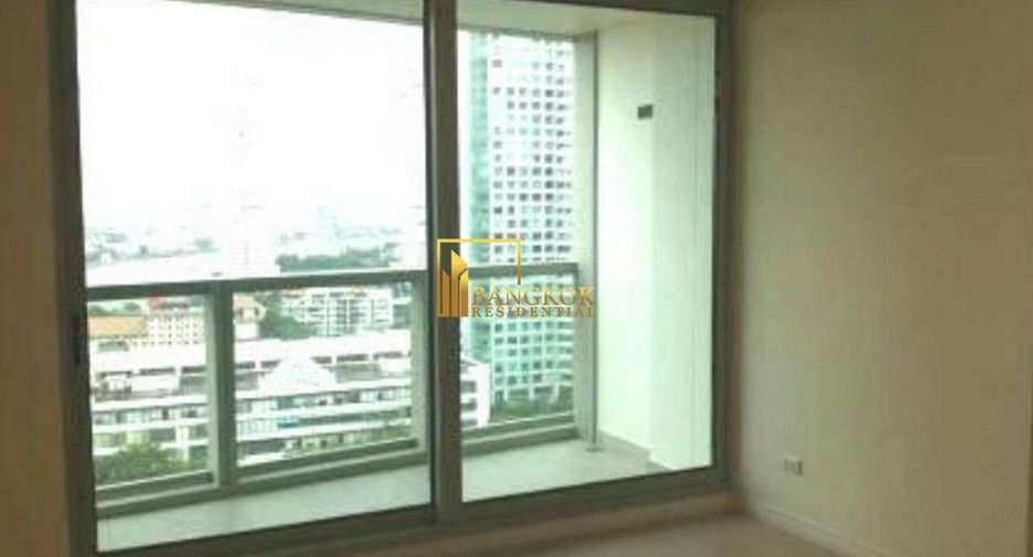For rent 4 bedrooms condo in Sathon, Bangkok