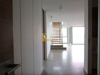 For rent 4 bedrooms condo in Sathon, Bangkok
