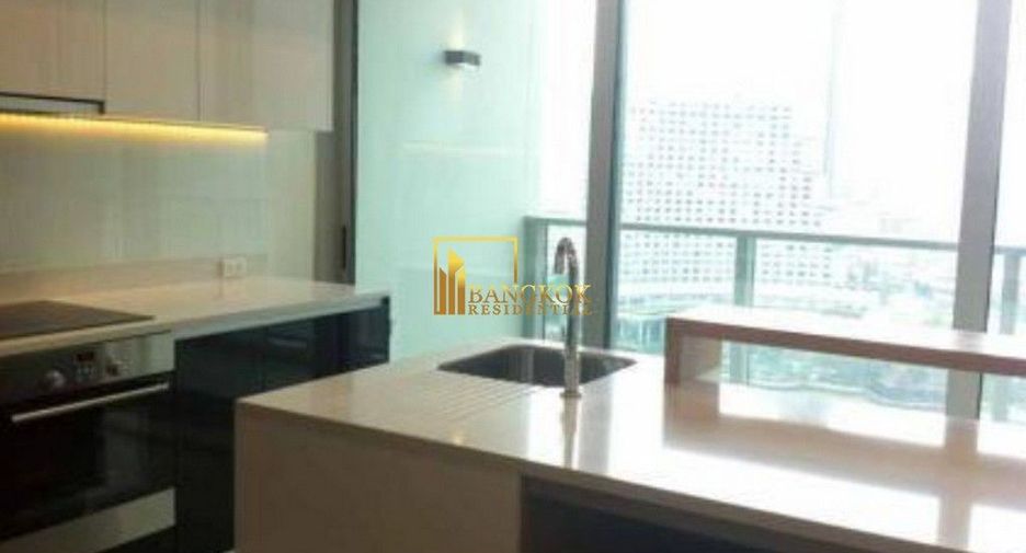 For rent 4 bedrooms condo in Sathon, Bangkok