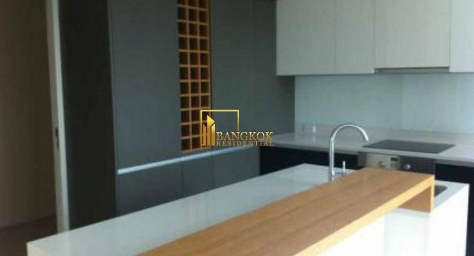 For rent 4 bedrooms condo in Sathon, Bangkok