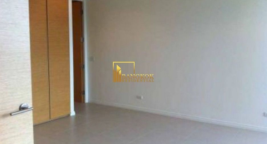 For rent 4 bedrooms condo in Sathon, Bangkok