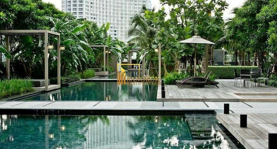 For rent 4 bedrooms condo in Sathon, Bangkok