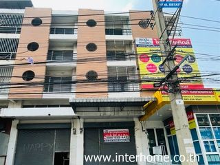 For sale 3 bedrooms retail Space in Bang Khun Thian, Bangkok