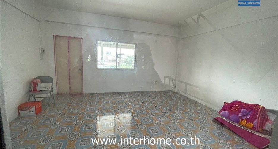 For sale 3 bedrooms retail Space in Bang Khun Thian, Bangkok