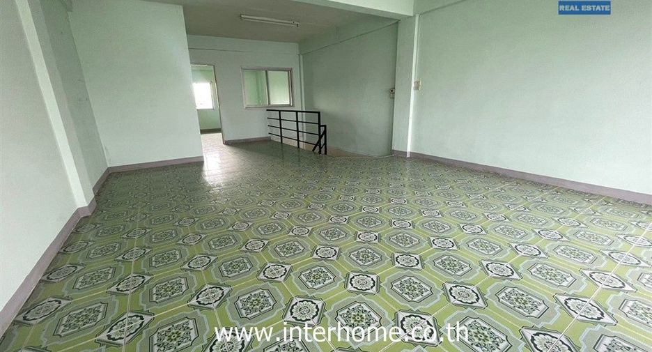 For sale 3 bedrooms retail Space in Bang Khun Thian, Bangkok