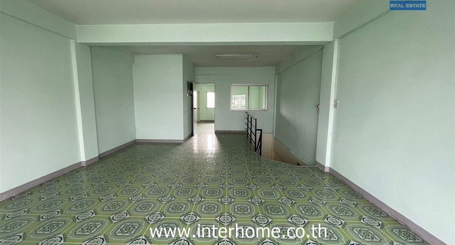 For sale 3 bedrooms retail Space in Bang Khun Thian, Bangkok