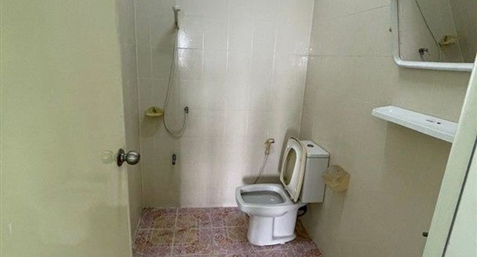 For sale 3 bedrooms retail Space in Bang Khun Thian, Bangkok