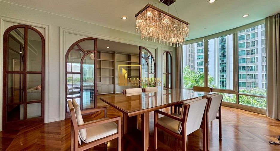 For rent 3 bedrooms condo in Pathum Wan, Bangkok