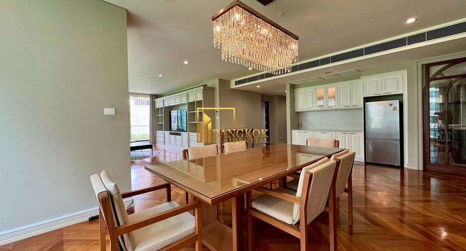 For rent 3 bedrooms condo in Pathum Wan, Bangkok