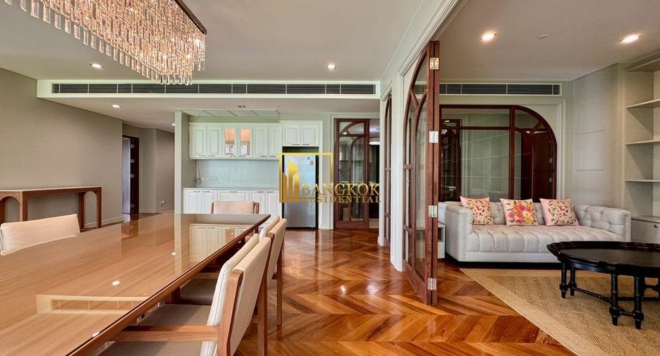 For rent 3 bedrooms condo in Pathum Wan, Bangkok