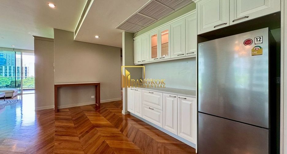 For rent 3 bedrooms condo in Pathum Wan, Bangkok