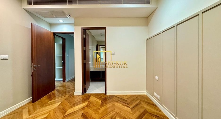 For rent 3 bedrooms condo in Pathum Wan, Bangkok