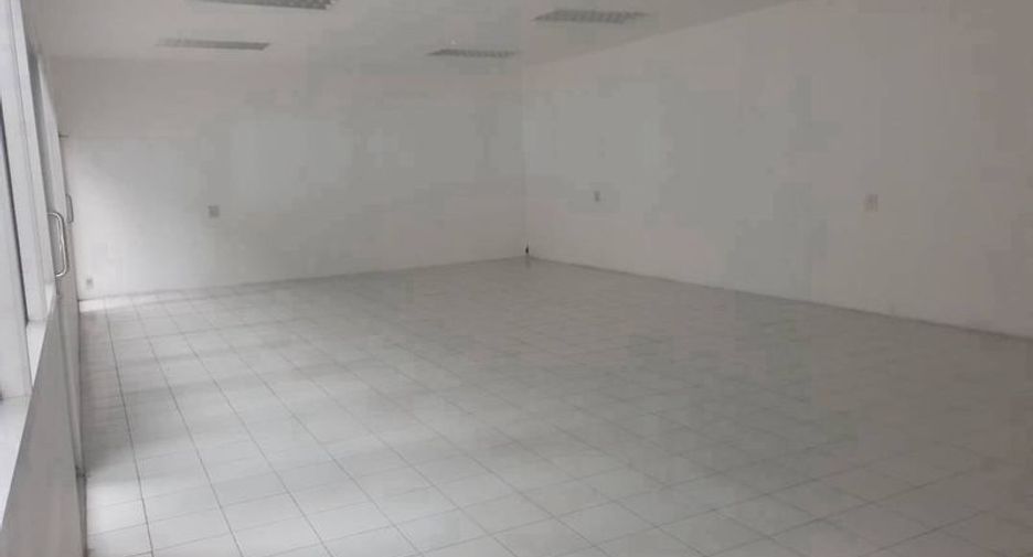 For rent warehouse in Si Racha, Chonburi