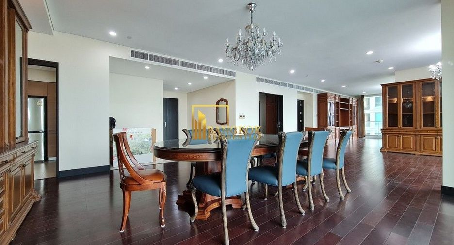 For rent 4 bedrooms condo in Pathum Wan, Bangkok