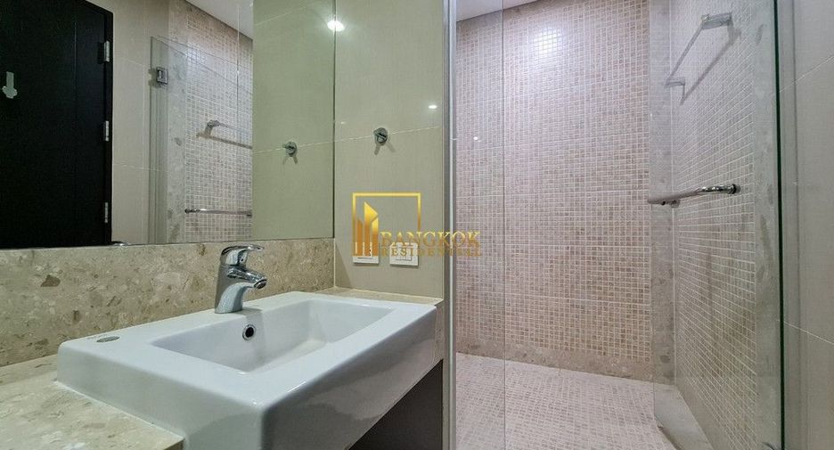 For rent 4 bedrooms condo in Pathum Wan, Bangkok