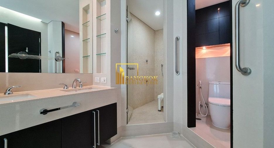 For rent 4 bedrooms condo in Pathum Wan, Bangkok