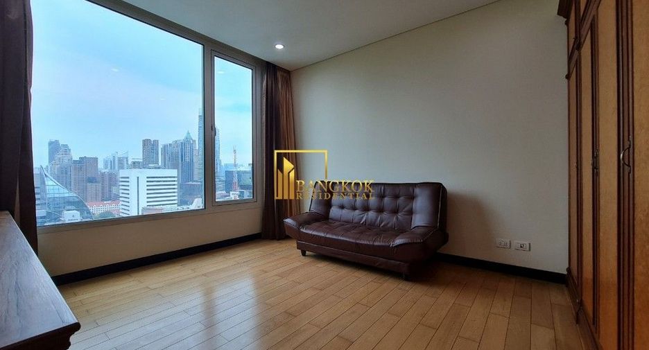 For rent 4 bedrooms condo in Pathum Wan, Bangkok