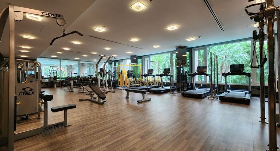 For rent 4 bedrooms condo in Pathum Wan, Bangkok