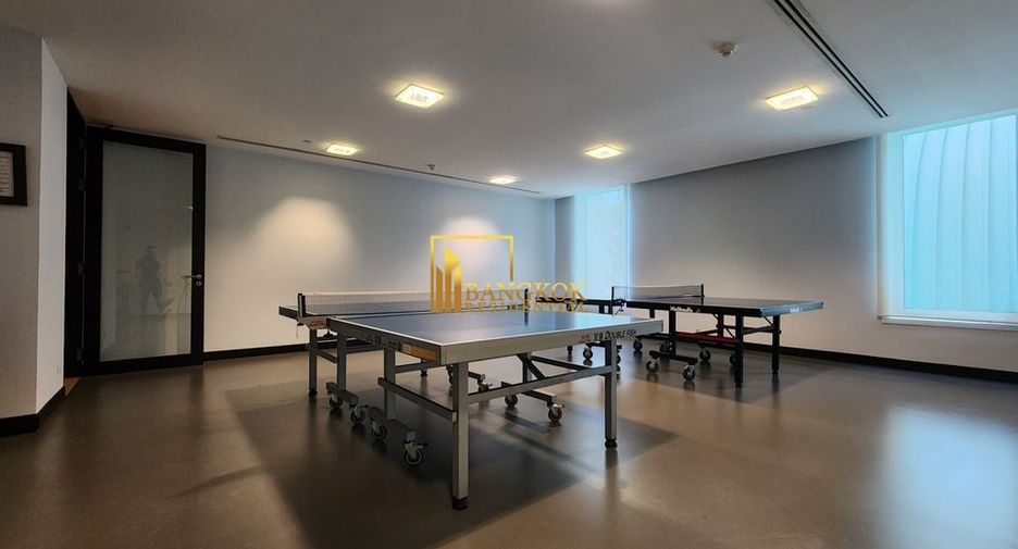 For rent 4 bedrooms condo in Pathum Wan, Bangkok
