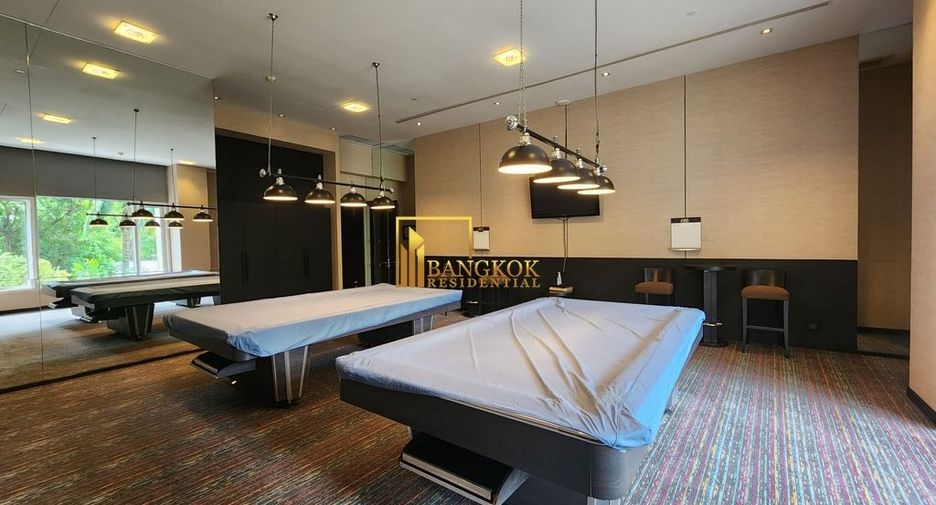 For rent 4 bedrooms condo in Pathum Wan, Bangkok