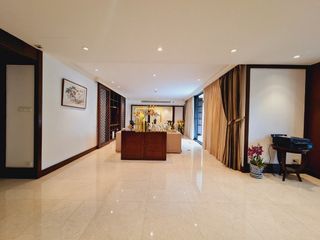 Condo en alquiler de 3 habitaciones en Pathum Wan, Bangkok