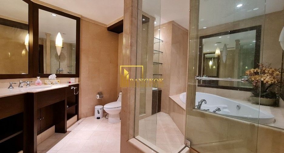 Wohnung zur Miete mit 3 Zimmer in Pathum Wan, Bangkok