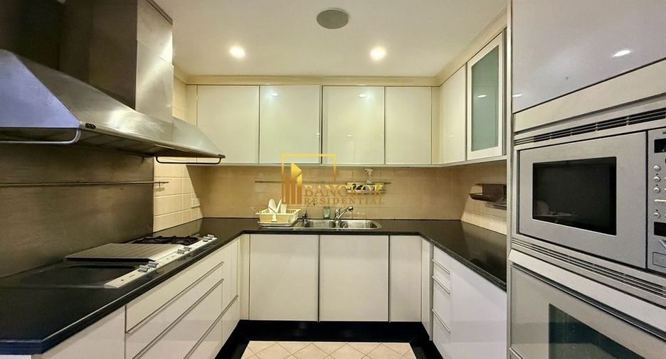 Condo en alquiler de 3 habitaciones en Pathum Wan, Bangkok