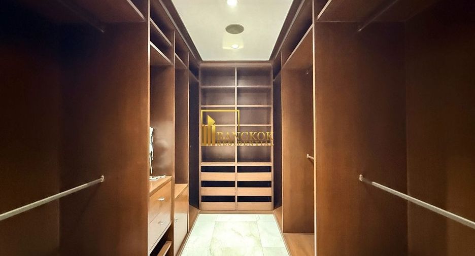 Condo en alquiler de 3 habitaciones en Pathum Wan, Bangkok