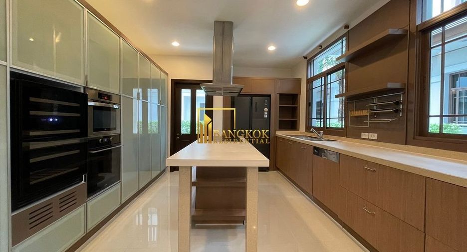 Villa zur Miete mit 4 Zimmer in Yan Nawa, Bangkok