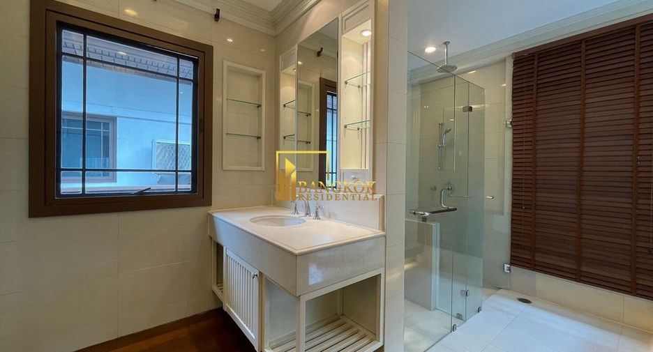 Villa zur Miete mit 4 Zimmer in Yan Nawa, Bangkok