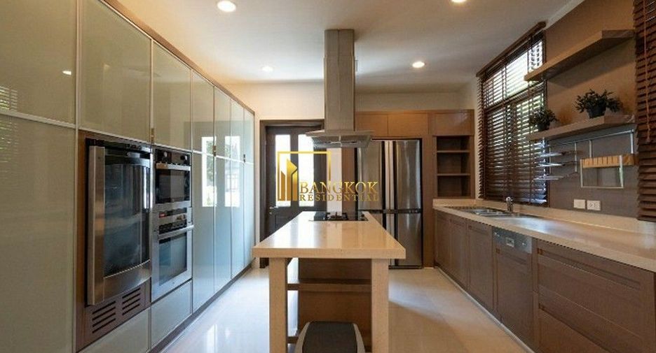 Villa zur Miete mit 4 Zimmer in Yan Nawa, Bangkok