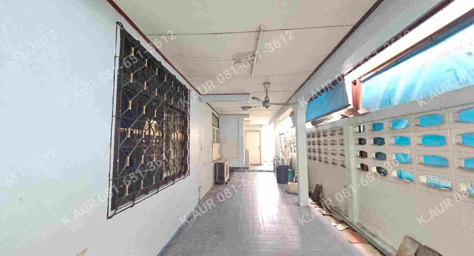 Haus zum Kauf mit 4 Zimmer in Khan Na Yao, Bangkok