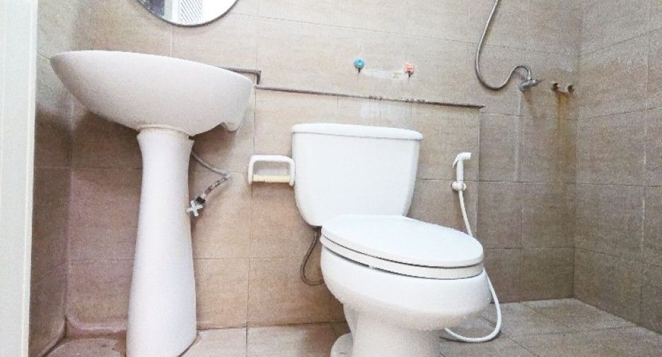 Продажа 3 спальни таунхаус в Банг Кхун Тхиан, Бангкок