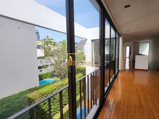 For rent 4 ベッドルーム villa in Khlong Toei, Bangkok