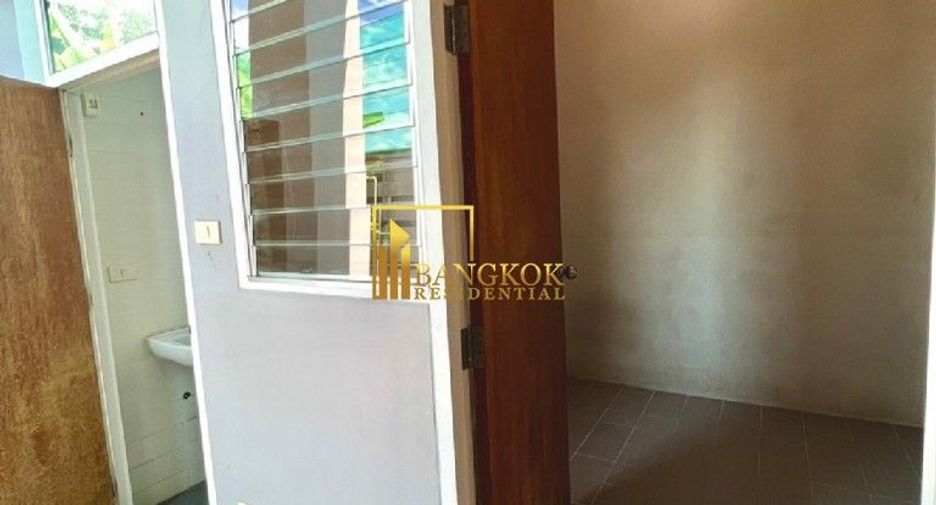 For rent 4 ベッドルーム villa in Khlong Toei, Bangkok