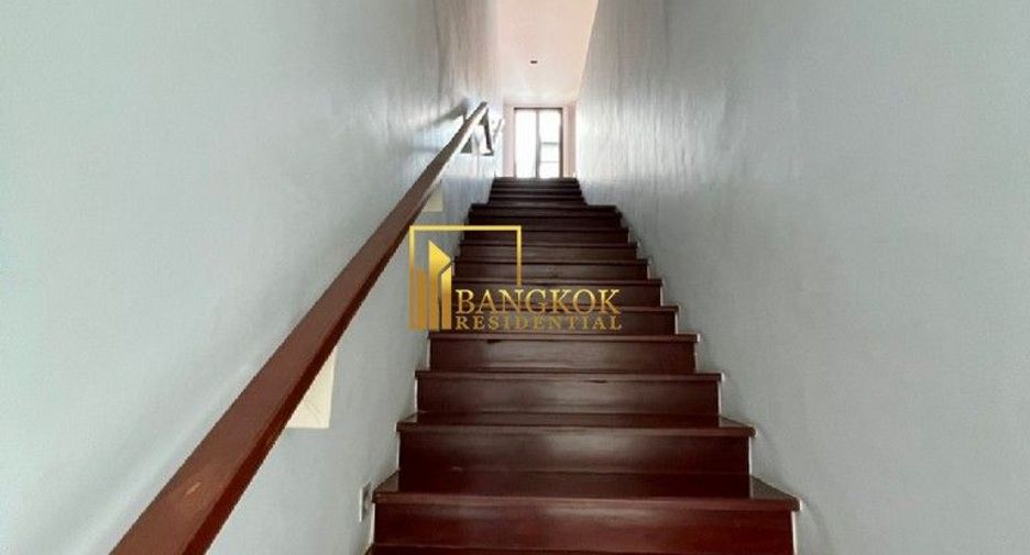 For rent 4 ベッドルーム villa in Khlong Toei, Bangkok