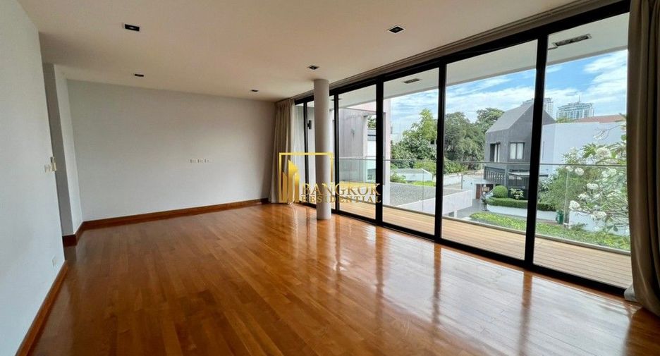 For rent 4 ベッドルーム villa in Khlong Toei, Bangkok
