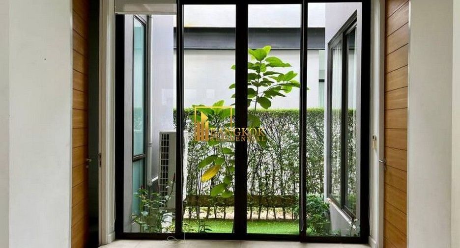 For rent 4 ベッドルーム villa in Khlong Toei, Bangkok