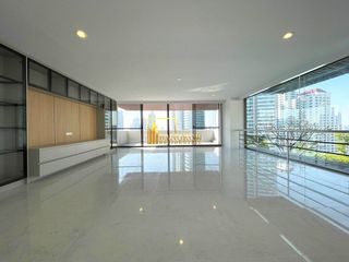 Apartamento en alquiler de 4 habitaciones en Khlong Toei, Bangkok