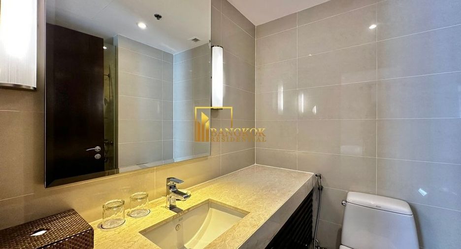 À louer 3 chambres appartement avec services à Sathon, Bangkok