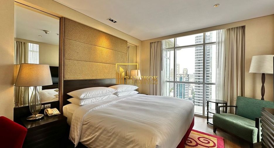 À louer 3 chambres appartement avec services à Sathon, Bangkok