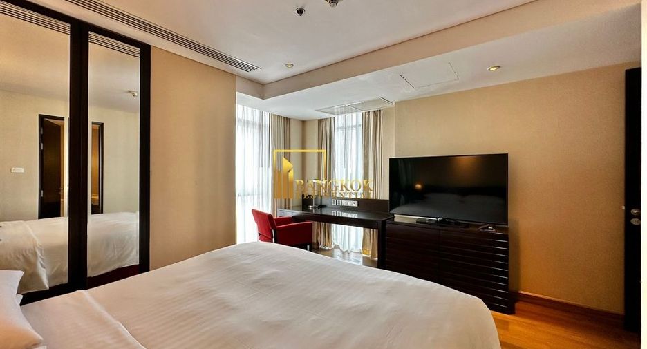 À louer 3 chambres appartement avec services à Sathon, Bangkok