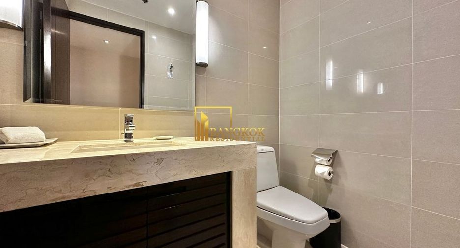 À louer 3 chambres appartement avec services à Sathon, Bangkok