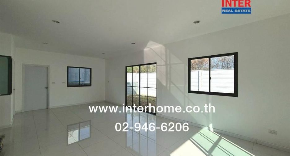 For sale 4 bedrooms house in Mueang Samut Prakan, Samut Prakan