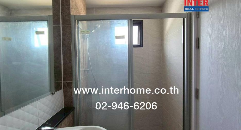 For sale 4 bedrooms house in Mueang Samut Prakan, Samut Prakan