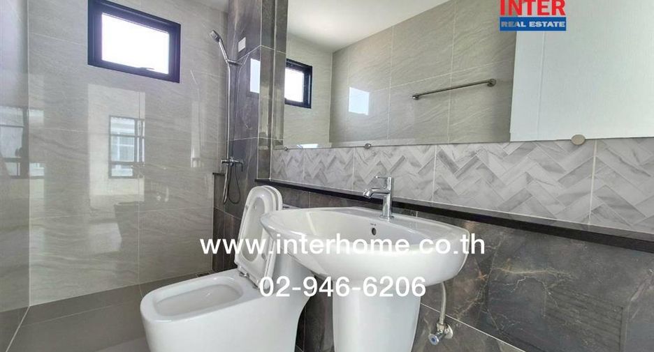 For sale 4 bedrooms house in Mueang Samut Prakan, Samut Prakan