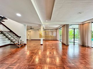 出租 4 卧室 别墅 在 Watthana, 曼谷