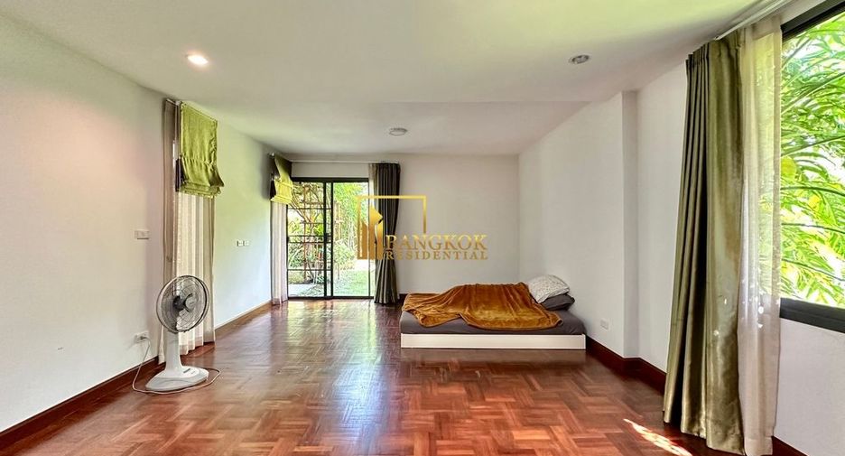 À louer 4 chambres villa à Watthana, Bangkok