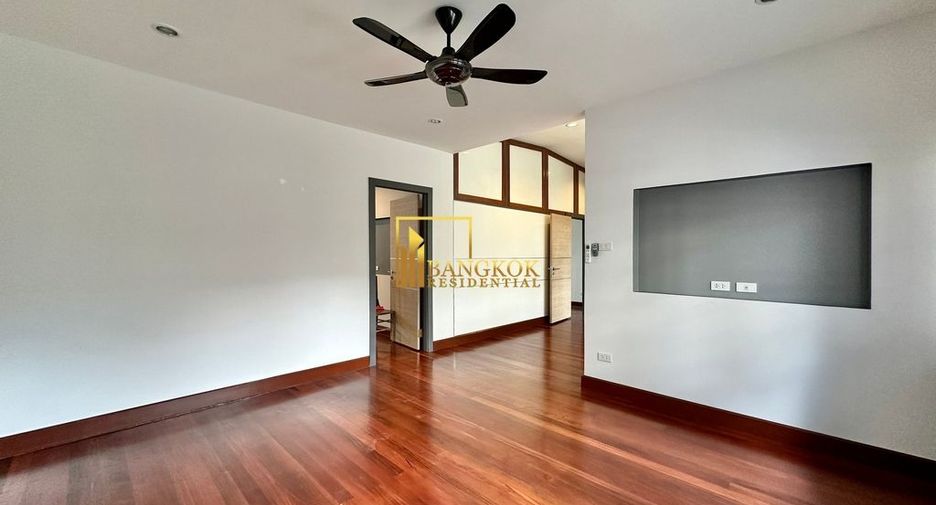 À louer 4 chambres villa à Watthana, Bangkok