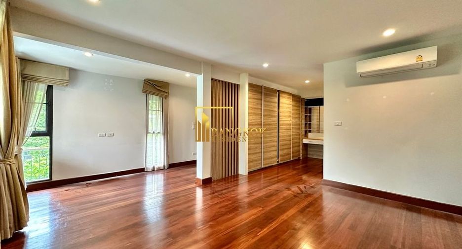 À louer 4 chambres villa à Watthana, Bangkok